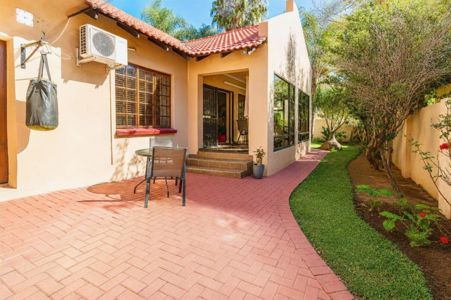 4 Bedroom Property for Sale in Safari Gardens North West